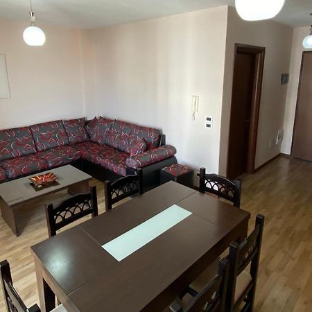 Ami Apartments Sarandë エクステリア 写真